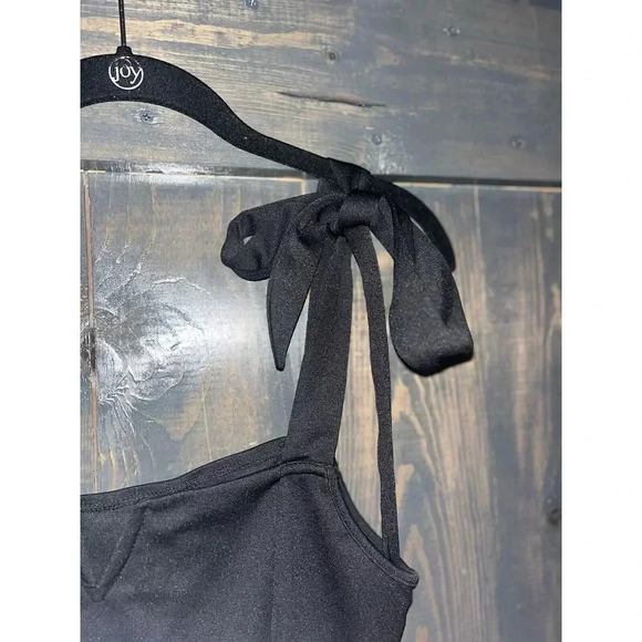 Shein Womens Medium Black Tank Top With Adjustable Tie Straps A31 - Picture 2 of 4